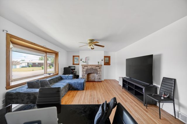 4115 ROYAL Avenue, Erie, PA 16509