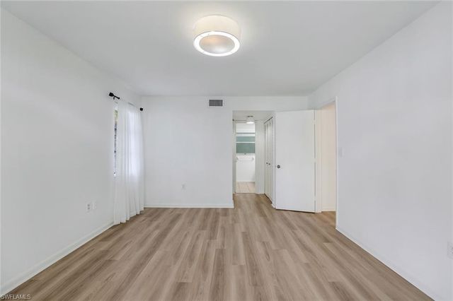 3200 Binnacle DR B4, Naples, FL 34103