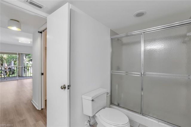 3200 Binnacle DR B4, Naples, FL 34103