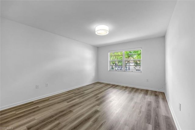 3200 Binnacle DR B4, Naples, FL 34103