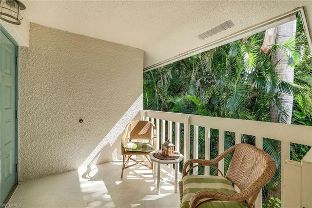3200 Binnacle DR B4, Naples, FL 34103