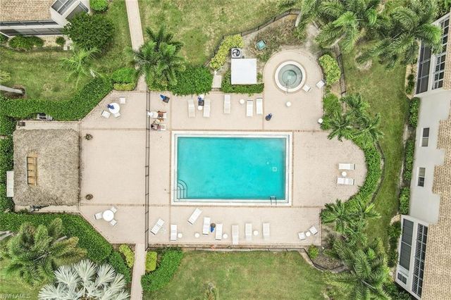 3200 Binnacle DR B4, Naples, FL 34103