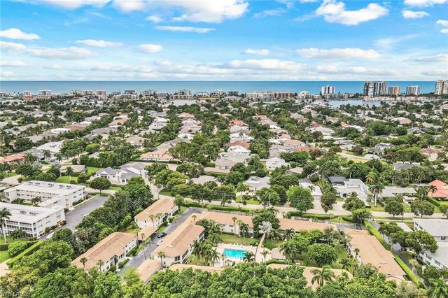 3200 Binnacle DR B4, Naples, FL 34103