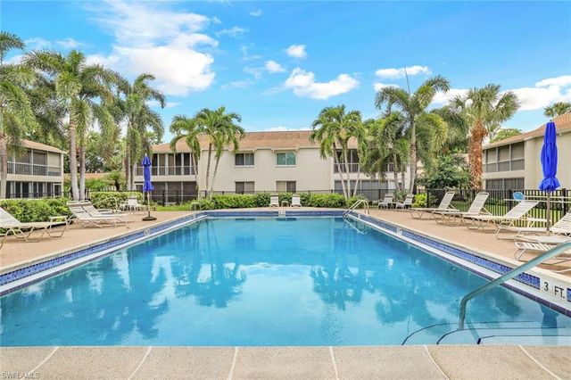 3200 Binnacle DR B4, Naples, FL 34103