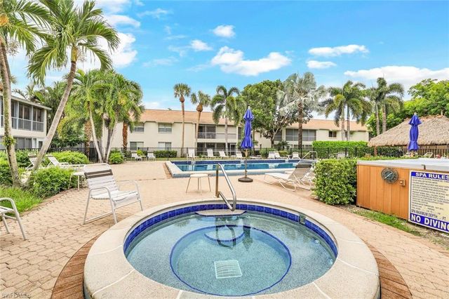 3200 Binnacle DR B4, Naples, FL 34103