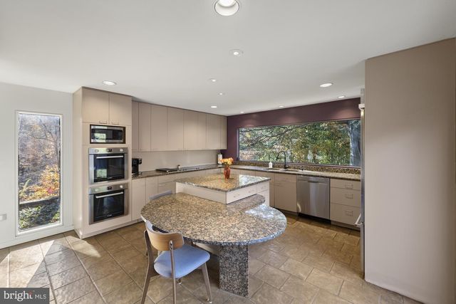 160 MYERS RD, East Berlin, PA 17316