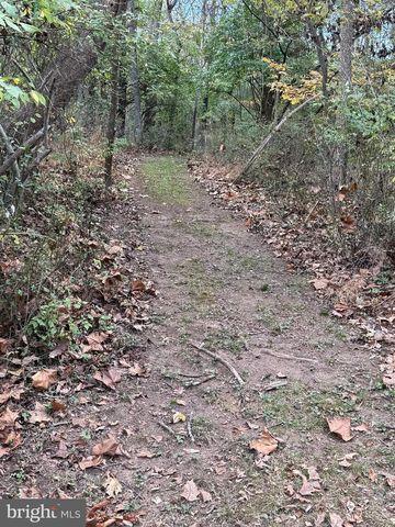 160 MYERS RD, East Berlin, PA 17316