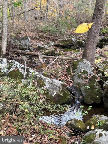 160 MYERS RD, East Berlin, PA 17316