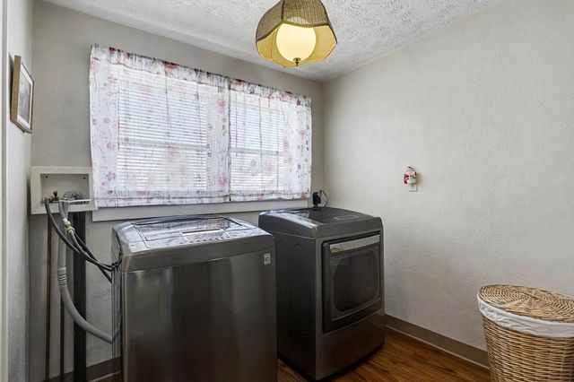 191 Neal Avenue, Newark, OH 43055