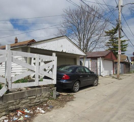 1322 W Concordia AVENUE, Milwaukee, WI 53206