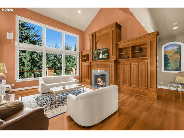 14053 Se CLAREMONT St, Happy Valley, OR 97086