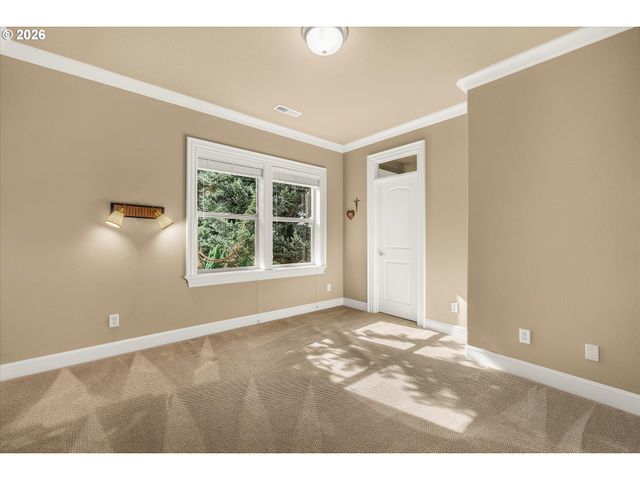 14053 Se CLAREMONT St, Happy Valley, OR 97086