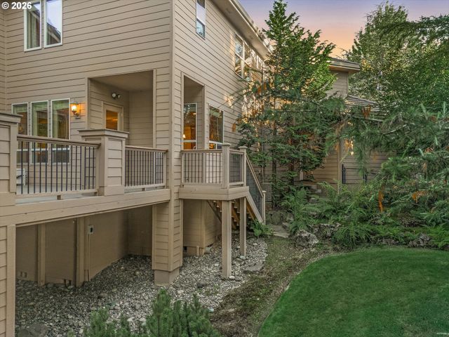 14053 Se CLAREMONT St, Happy Valley, OR 97086