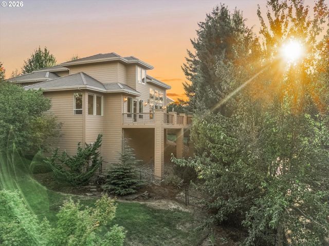 14053 Se CLAREMONT St, Happy Valley, OR 97086