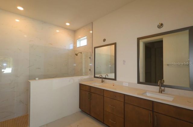 6811 HERON MEADOW DRIVE, Sarasota, FL 34241