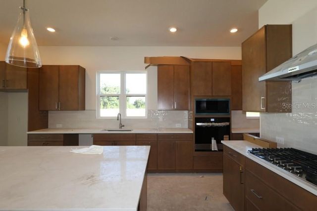 6811 HERON MEADOW DRIVE, Sarasota, FL 34241