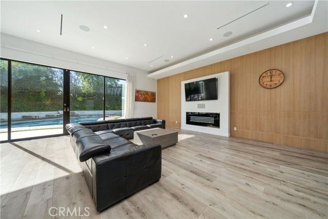 5631 Wilhelmina Avenue, Woodland Hills (los Angeles), CA 91367