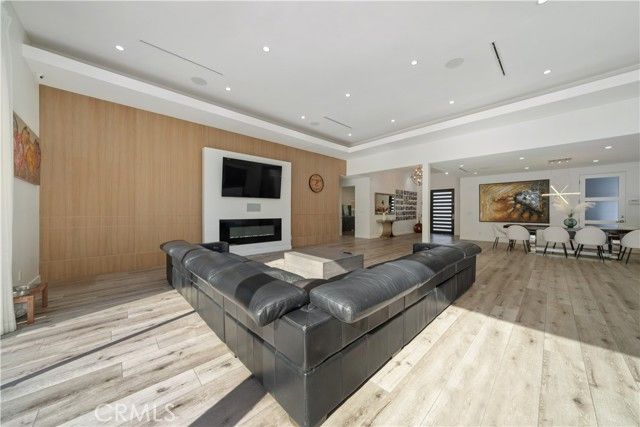 5631 Wilhelmina Avenue, Woodland Hills (los Angeles), CA 91367