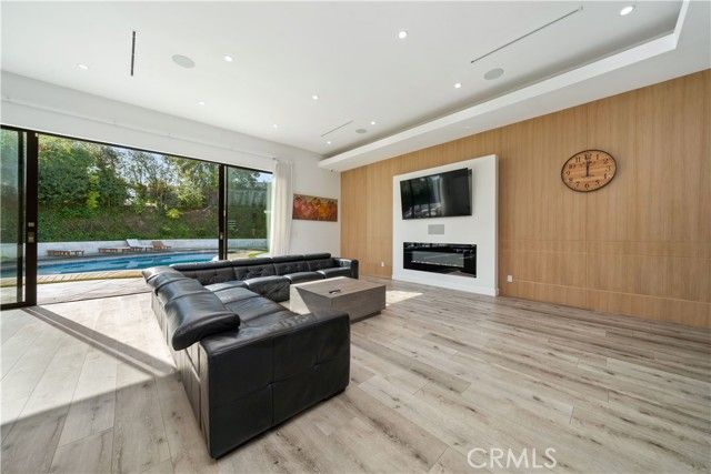 5631 Wilhelmina Avenue, Woodland Hills (los Angeles), CA 91367