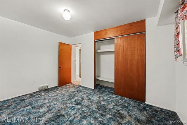 15628 Canberra Street, Roseville, MI 48066