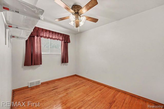15628 Canberra Street, Roseville, MI 48066