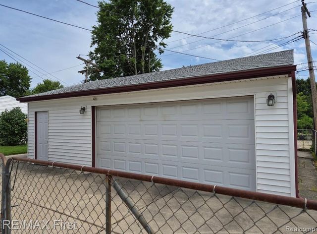 15628 Canberra Street, Roseville, MI 48066