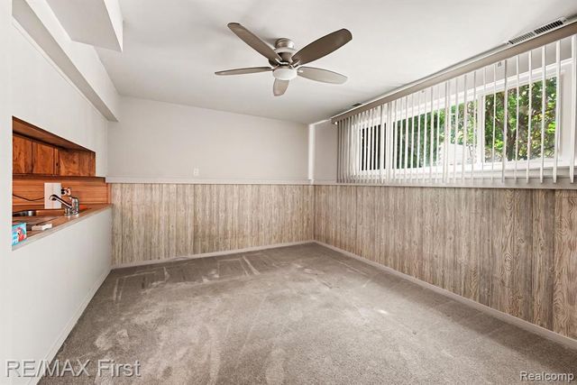 15628 Canberra Street, Roseville, MI 48066
