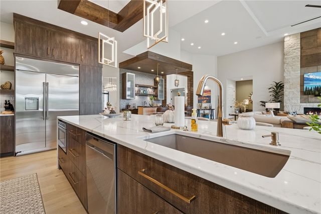 2099 Totteridge Dr, Salem Twp, PA 15601