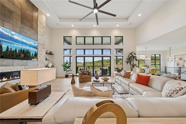 2099 Totteridge Dr, Salem Twp, PA 15601