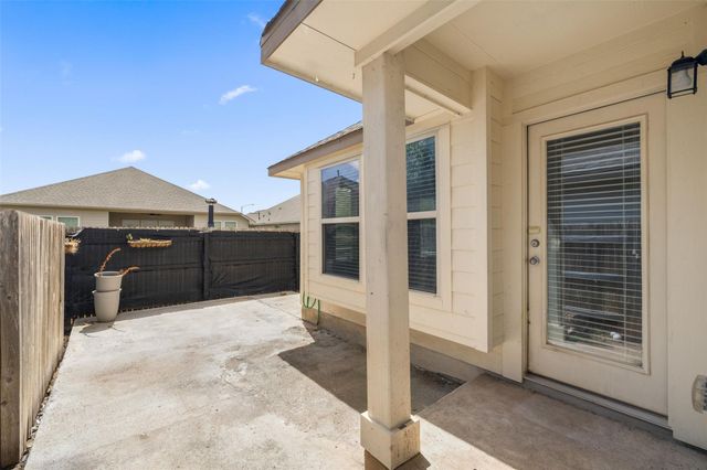 118 Trailstone DR, Bastrop, TX 78602