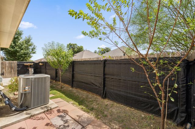 118 Trailstone DR, Bastrop, TX 78602