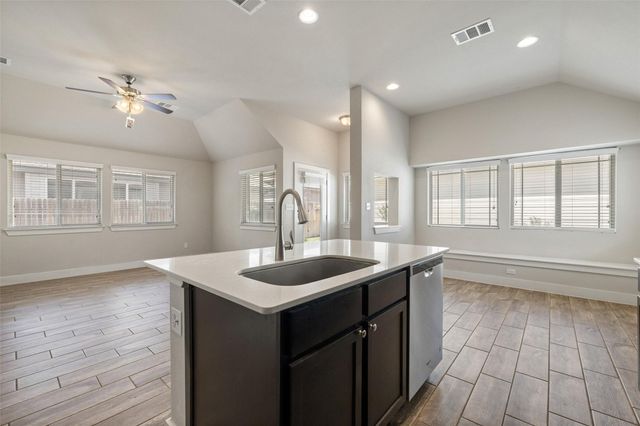 118 Trailstone DR, Bastrop, TX 78602