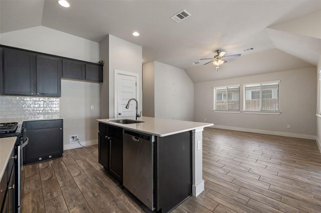 118 Trailstone DR, Bastrop, TX 78602