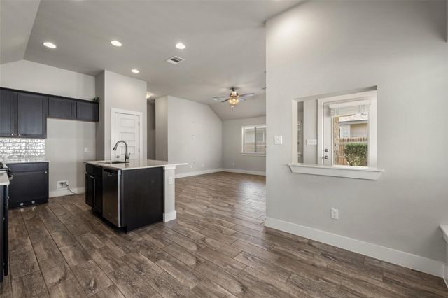118 Trailstone DR, Bastrop, TX 78602