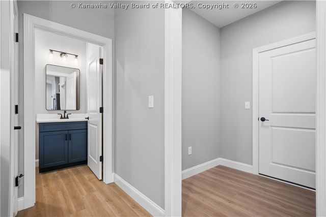105 Ruffner Circle, Fraziers Bottom, WV 25082
