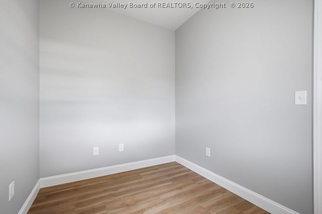 105 Ruffner Circle, Fraziers Bottom, WV 25082