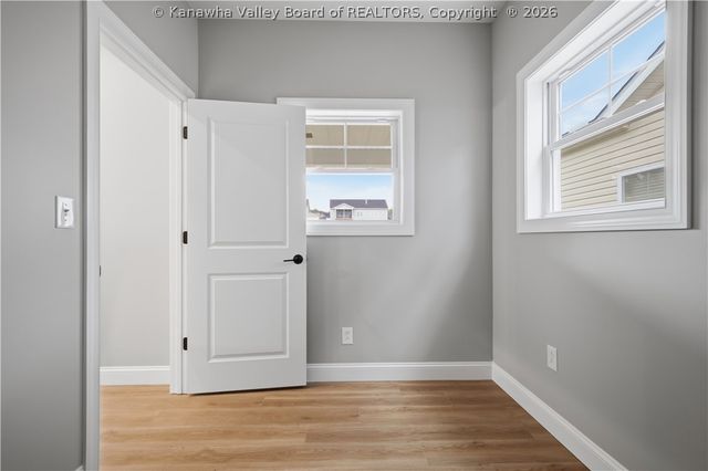 105 Ruffner Circle, Fraziers Bottom, WV 25082