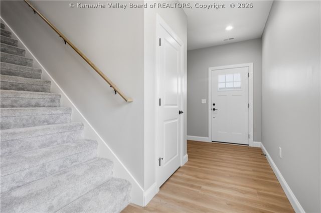 105 Ruffner Circle, Fraziers Bottom, WV 25082