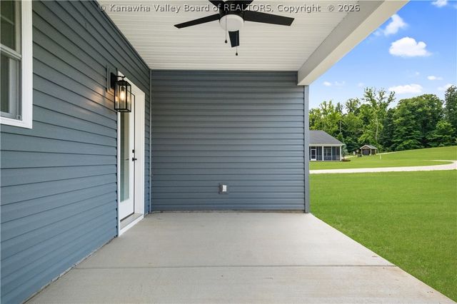 105 Ruffner Circle, Fraziers Bottom, WV 25082