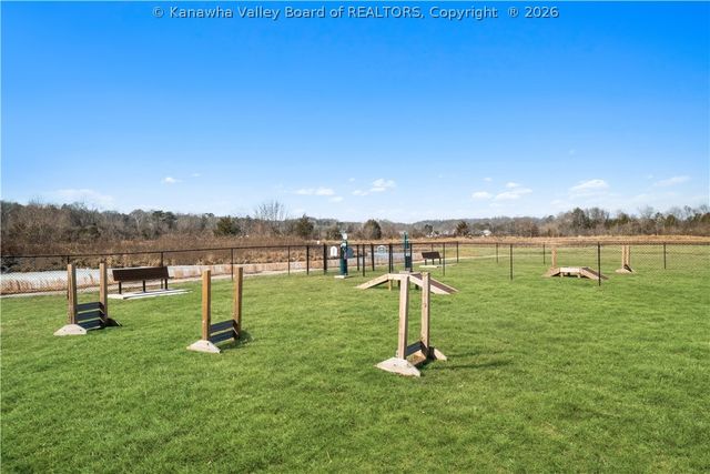 105 Ruffner Circle, Fraziers Bottom, WV 25082