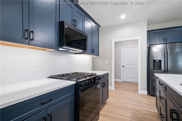 105 Ruffner Circle, Fraziers Bottom, WV 25082