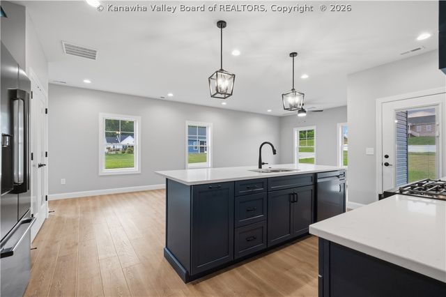105 Ruffner Circle, Fraziers Bottom, WV 25082