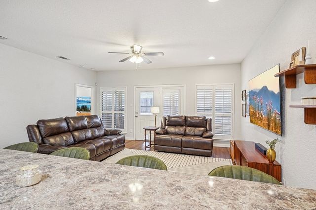 1911 N Weston Loop, Kerrville, TX 78028