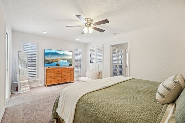 1911 N Weston Loop, Kerrville, TX 78028