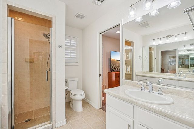 1911 N Weston Loop, Kerrville, TX 78028