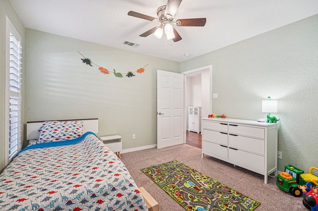 1911 N Weston Loop, Kerrville, TX 78028