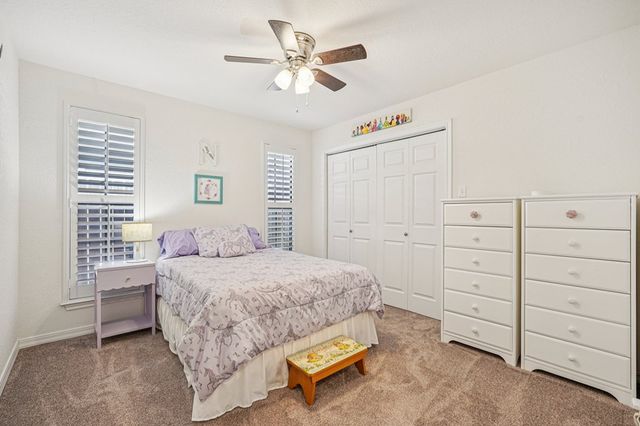 1911 N Weston Loop, Kerrville, TX 78028