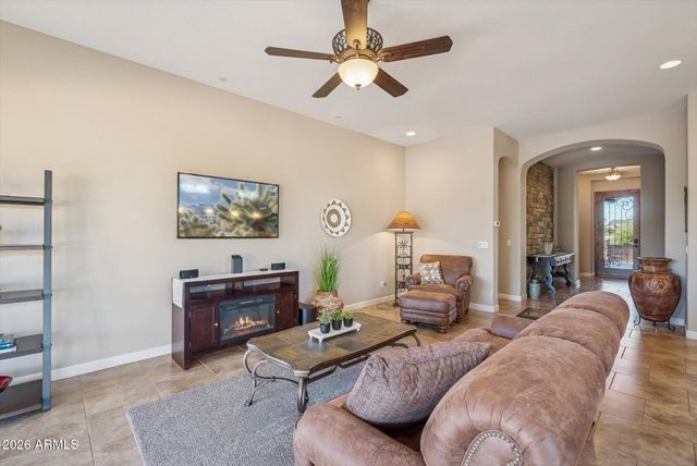 8747 E JAEGER Street, Mesa, AZ 85207