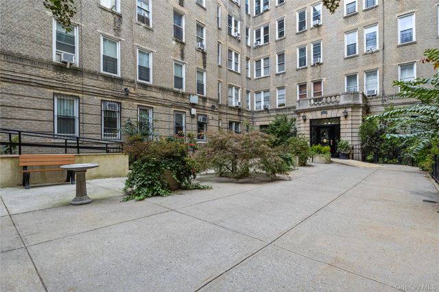 811 Walton Avenue F21, Bronx, NY 10451