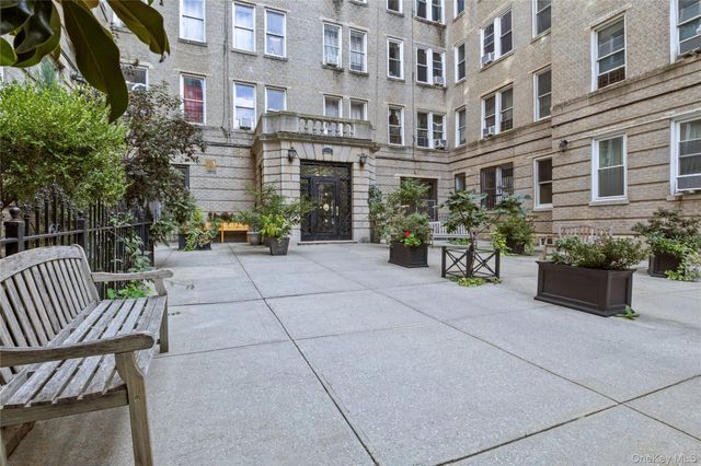 811 Walton Avenue F21, Bronx, NY 10451